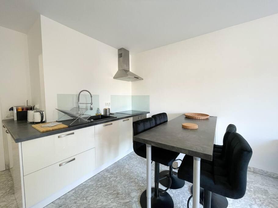 Cosy Deux Pieces Apartment Menton Exterior photo
